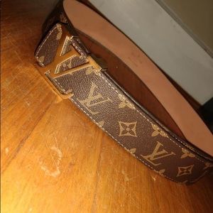 Louis Vuitton belt